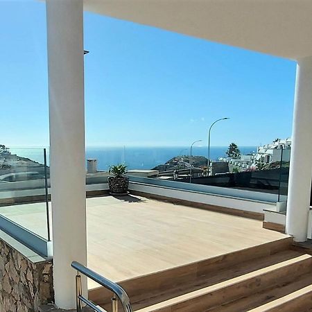Villa Playa Amadores - Luxury Villa With Heated Pool Puerto Rico  Exterior photo