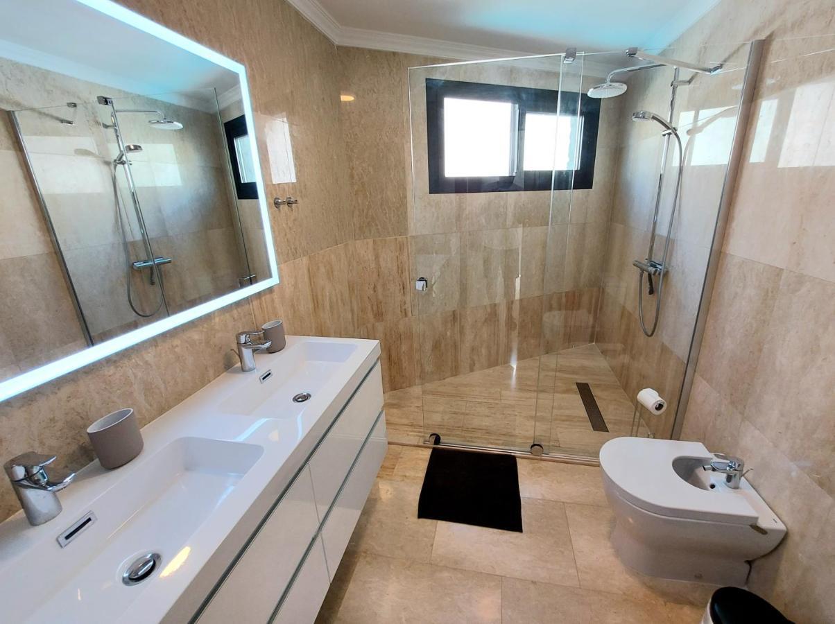 Villa Playa Amadores - Luxury Villa With Heated Pool Puerto Rico  Exterior photo